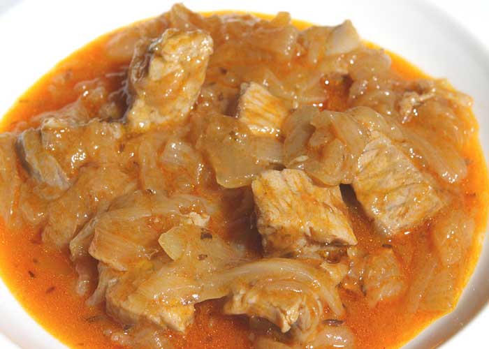 Atún encebollado al estilo de Cádiz