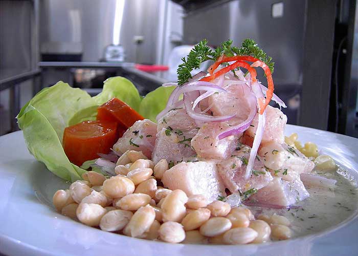 Cebiche Peruano de Corvina