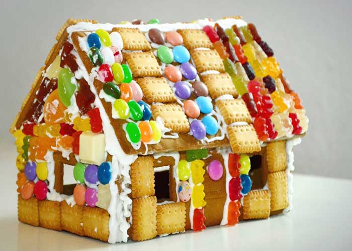 Casita de dulces con glasa real