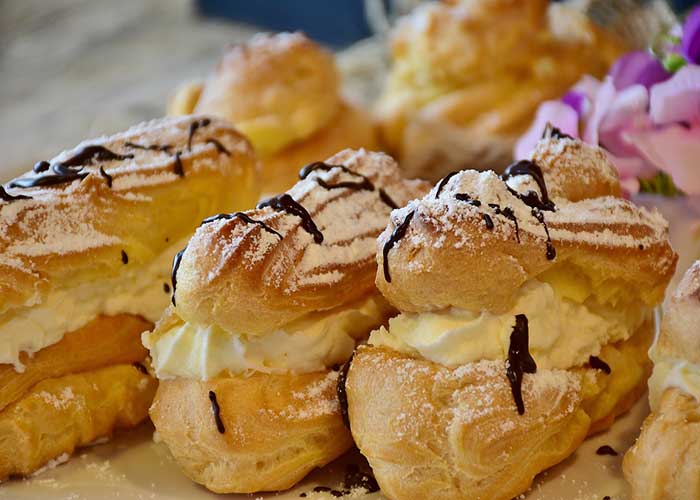 Pasta choux para profiteroles, bocaditos de nata u otros