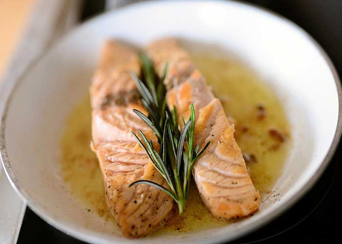 Salmón cocinado, receta ideal para personas que estén a dieta