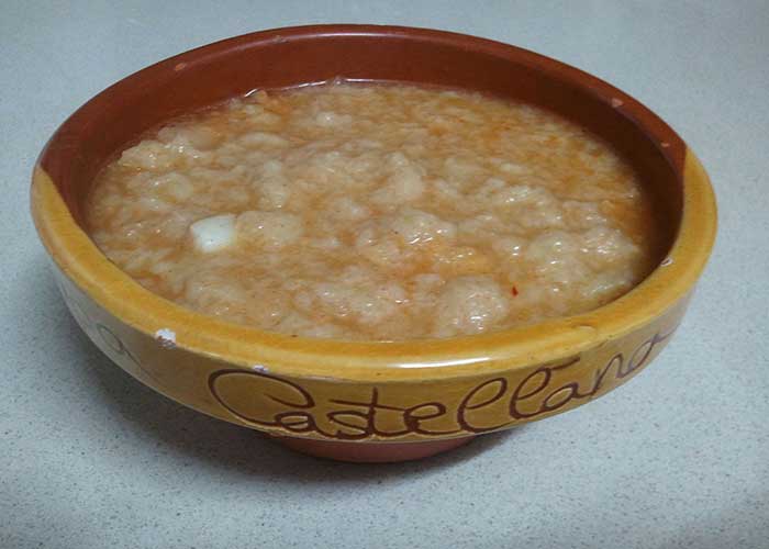 Sopa castellana o de ajo